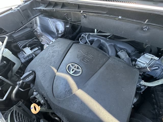 Used 2017 Toyota Highlander LE FWD image 30