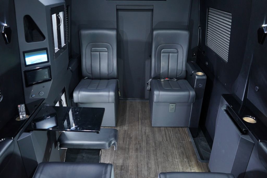 Used 2022 Mercedes-Benz Sprinter 2500 image 19