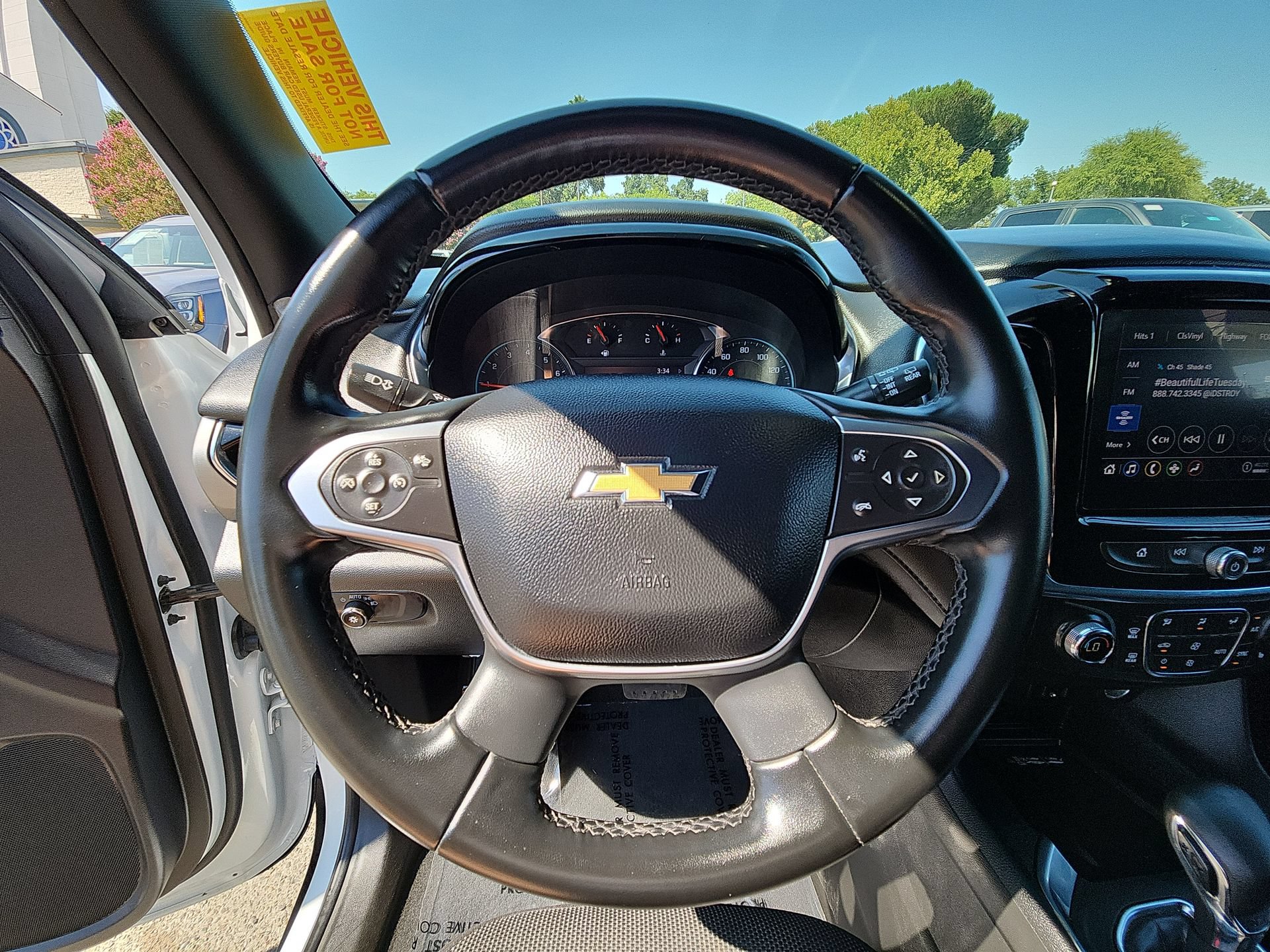 Used 2023 Chevrolet Traverse LT AWD/4WD image 11