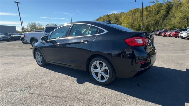 Used 2017 Chevrolet Cruze Premier image 6