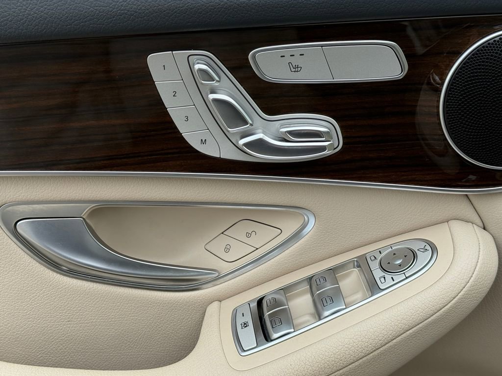 Used 2019 Mercedes-Benz GLC 300 4MATIC Coupe image 17