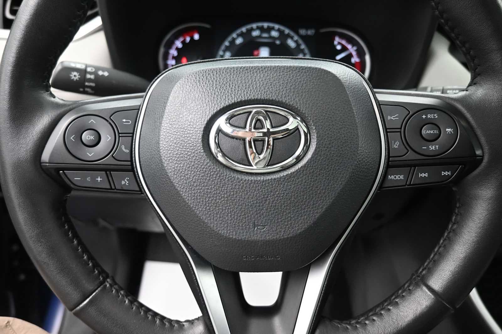 Used 2025 Toyota RAV4 XLE w/ Convenience Package AWD/4WD image 6