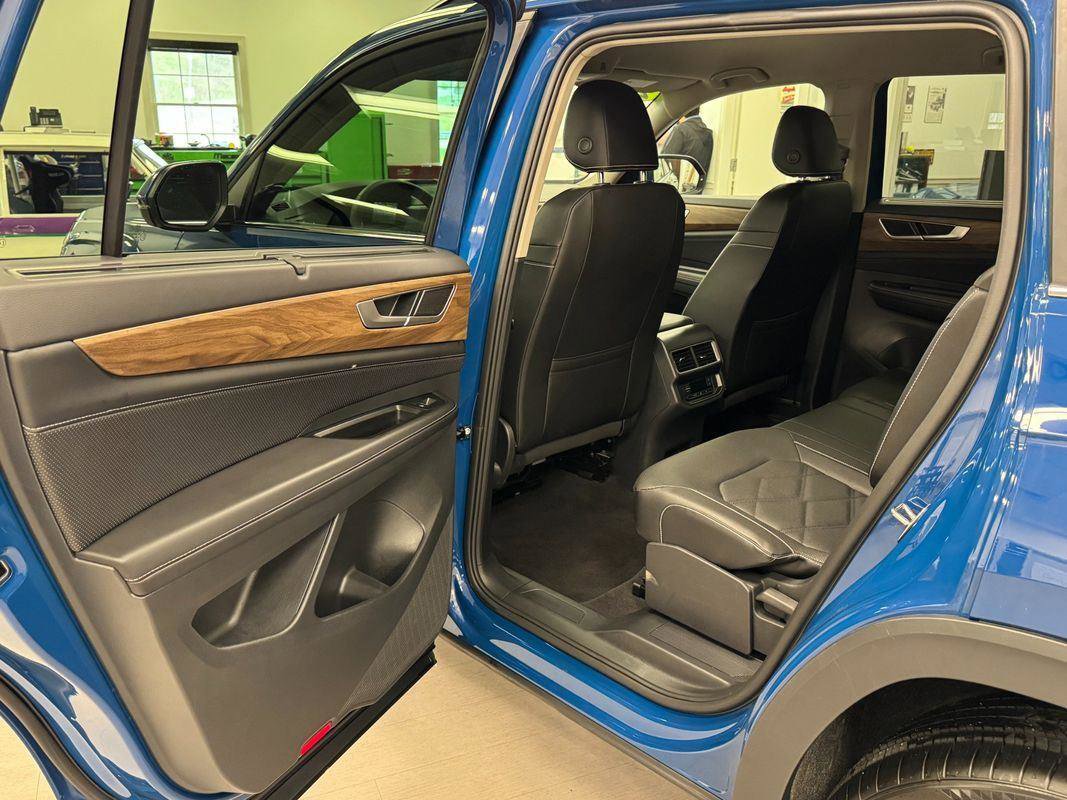 Used 2026 Volkswagen Atlas SE AWD/4WD image 16