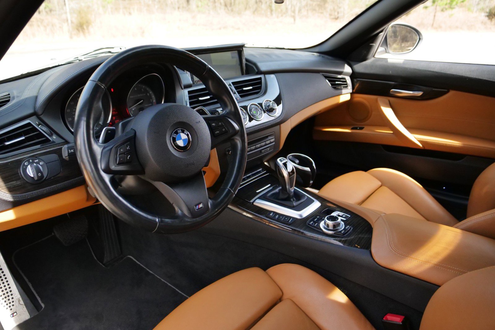 Used 2015 BMW Z4 sDrive35is image 2