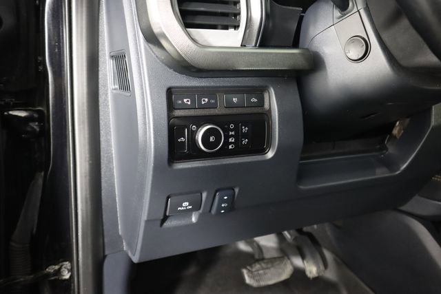 Used 2024 Ford F250 Platinum w/ FX4 Off-Road Package AWD/4WD image 46
