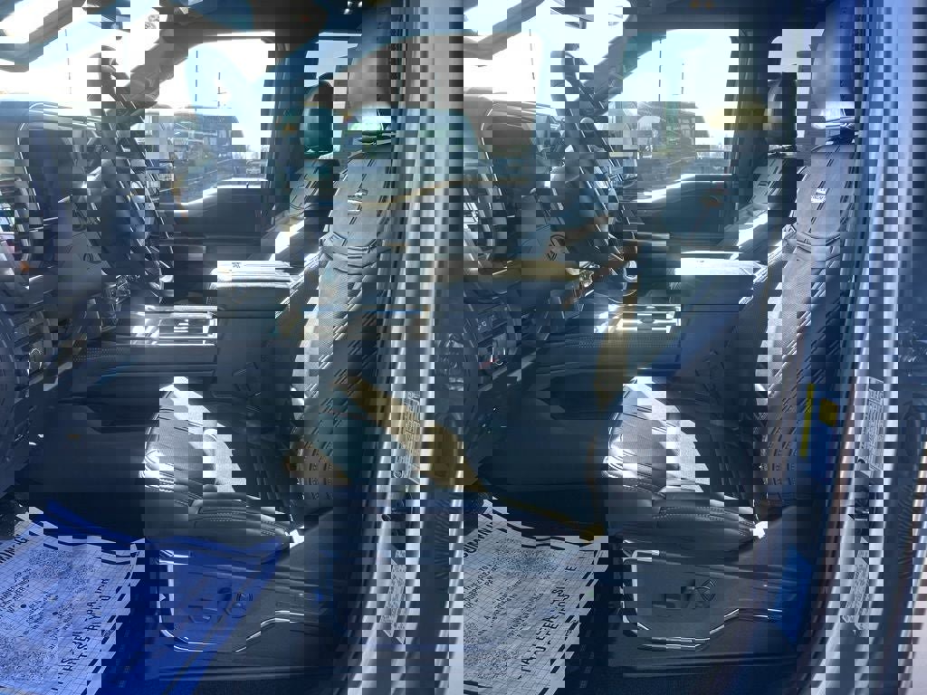 Used 2024 Ford F450 Platinum w/ FX4 Off-Road Package image 11