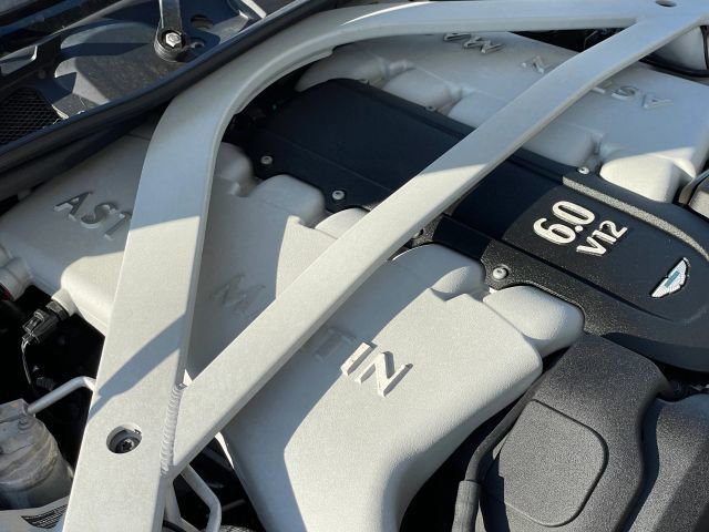 Used 2015 Aston Martin DB9 Coupe RWD image 44
