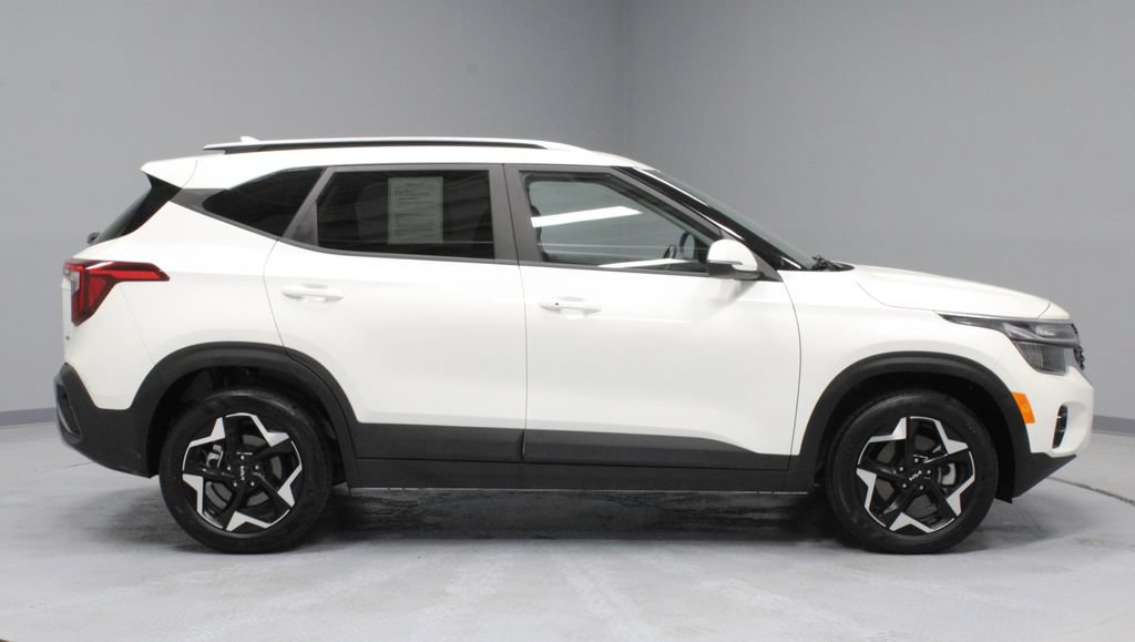 Used 2025 Kia Seltos S AWD/4WD image 11