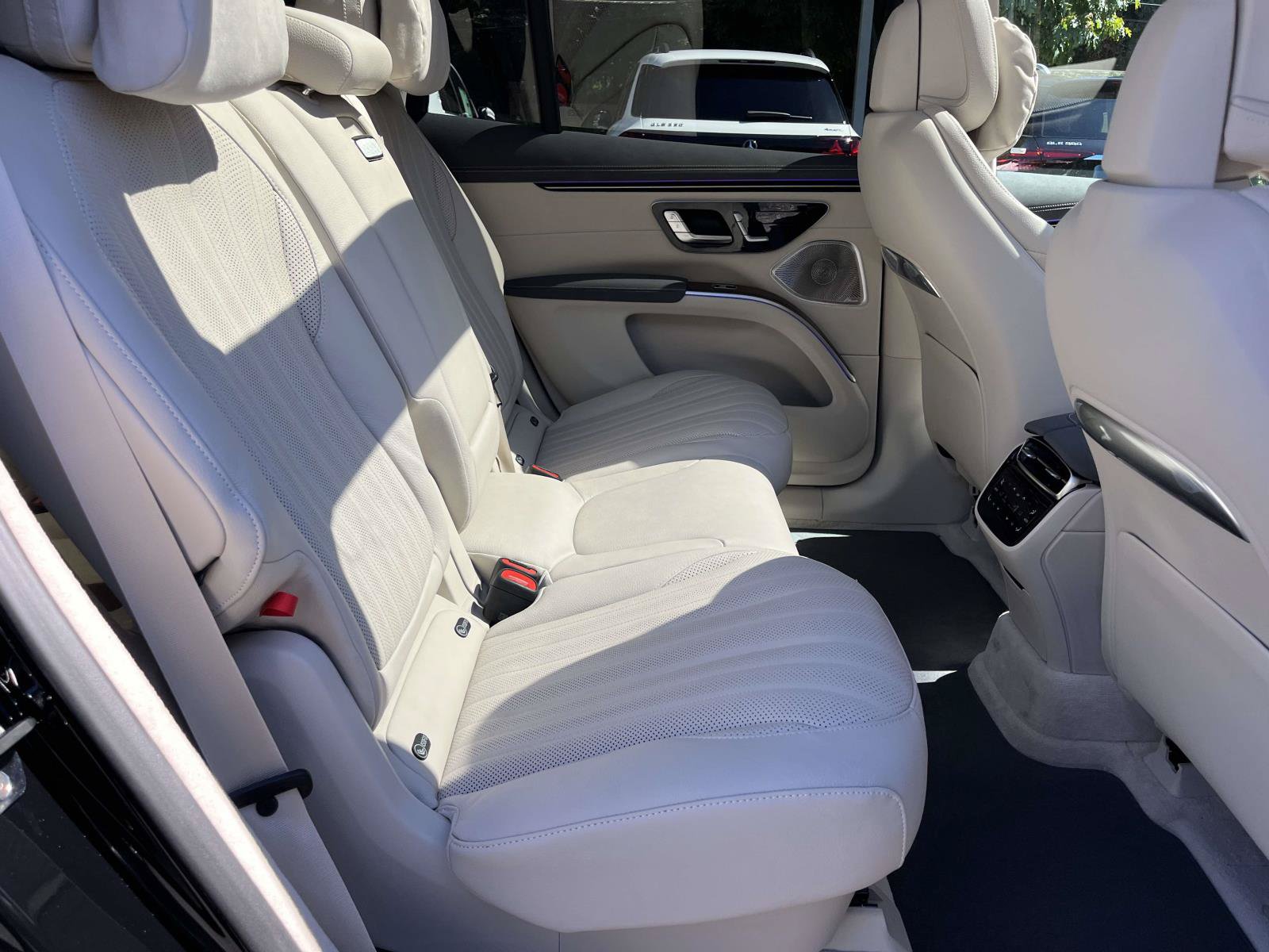 New 2027 Mercedes-Benz EQS 400 4MATIC SUV image 46