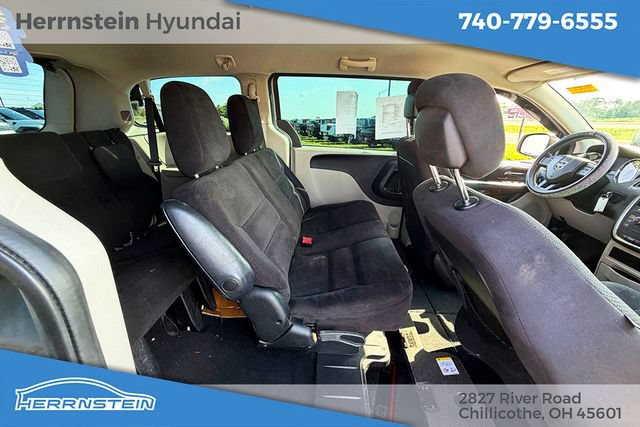 Used 2014 Dodge Grand Caravan American Value Package FWD image 19