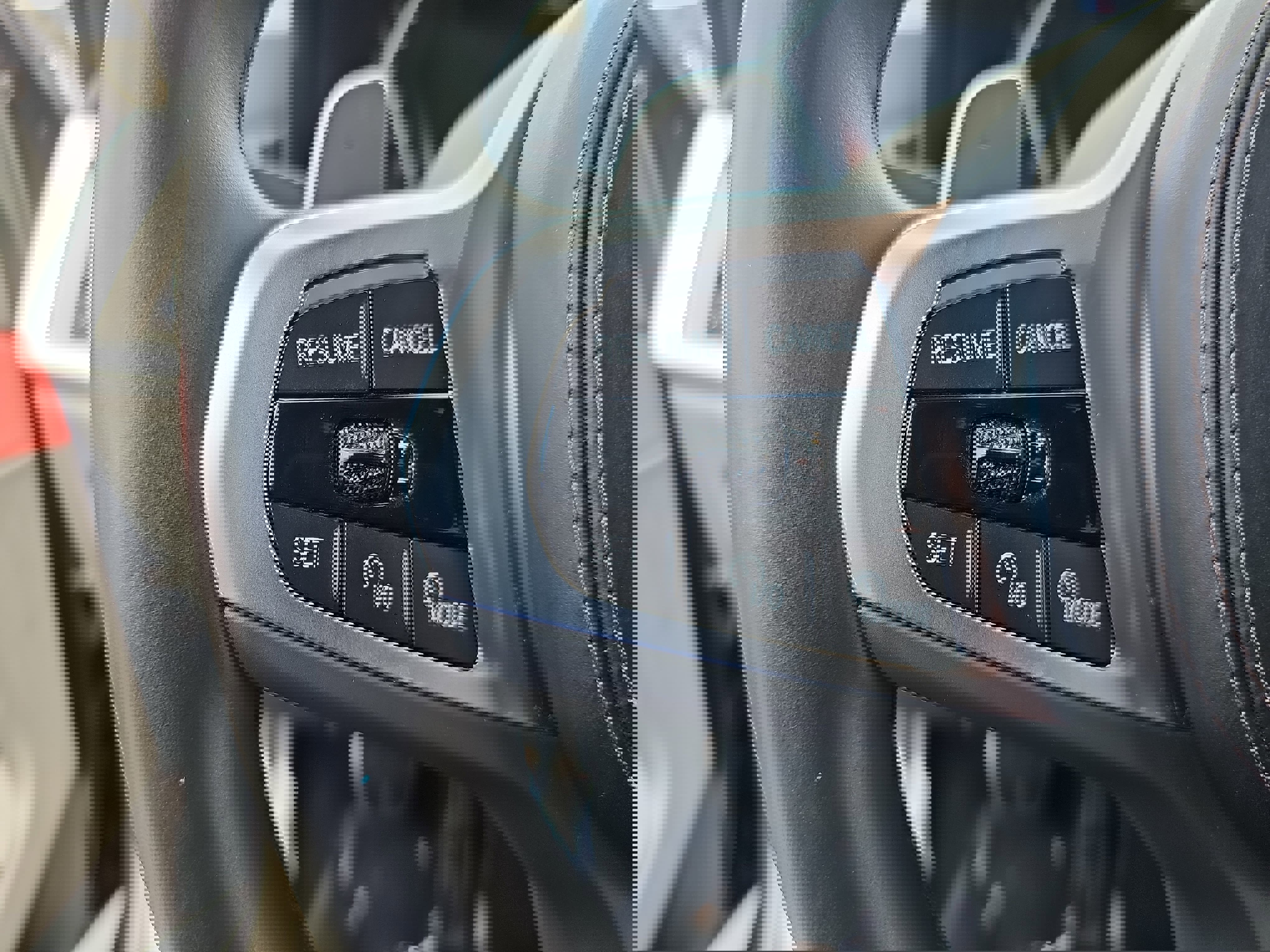 Used 2024 BMW X6 xDrive40i w/ Premium Package AWD/4WD image 17