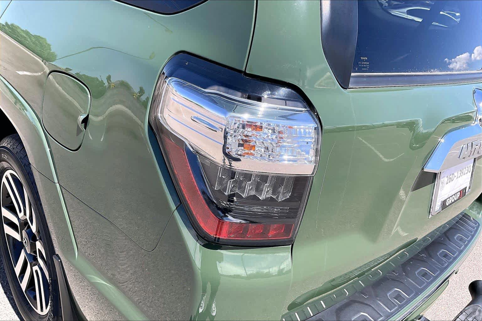 Used 2022 Toyota 4Runner Limited AWD/4WD image 28