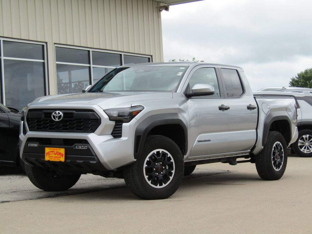 Used 2025 Toyota Tacoma TRD Off-Road AWD/4WD image 12