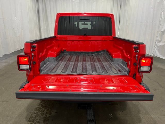 Used 2022 Jeep Gladiator Rubicon w/ Cold Weather Group image 12