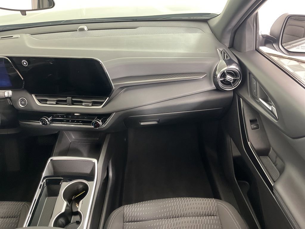 Certified 2025 Chevrolet Equinox LT FWD image 16