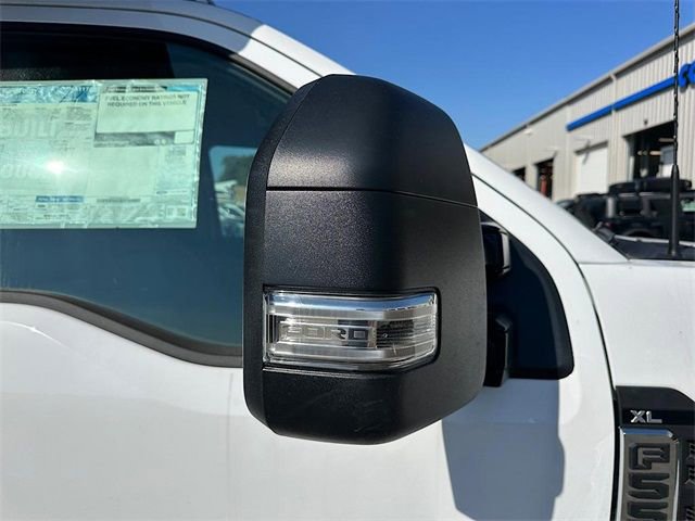 New 2025 Ford F550 XL image 9
