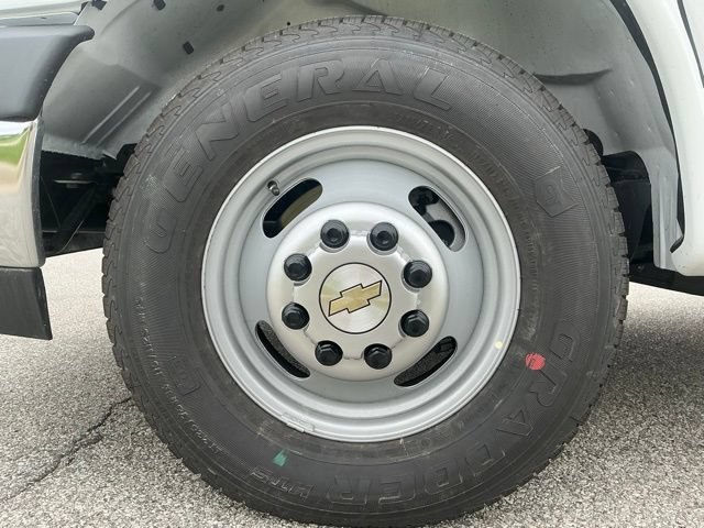 New 2026 Chevrolet Express 4500 w/ Power Convenience Package RWD image 16