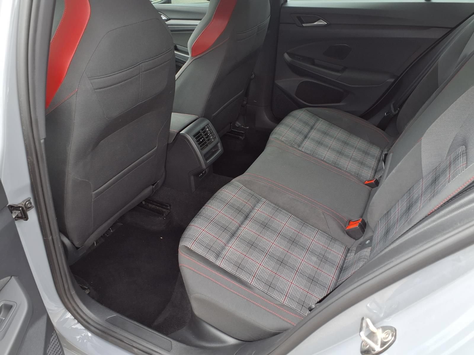 Used 2022 Volkswagen GTI SE FWD image 16
