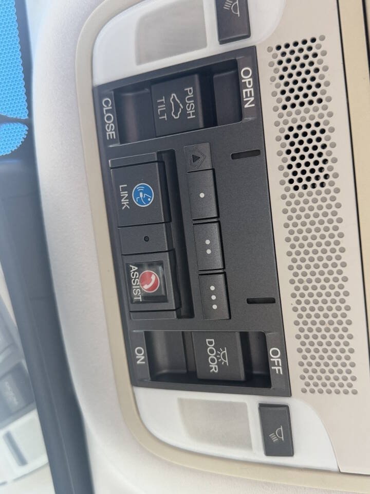 Used 2015 Acura RLX w/ Technology Package FWD image 26