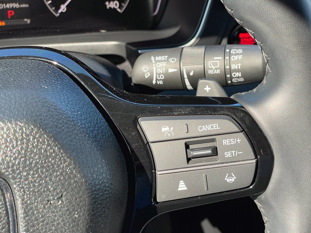 Certified 2025 Honda Pilot Touring image 14