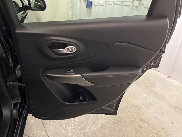 Used 2022 Jeep Cherokee Latitude Lux image 15