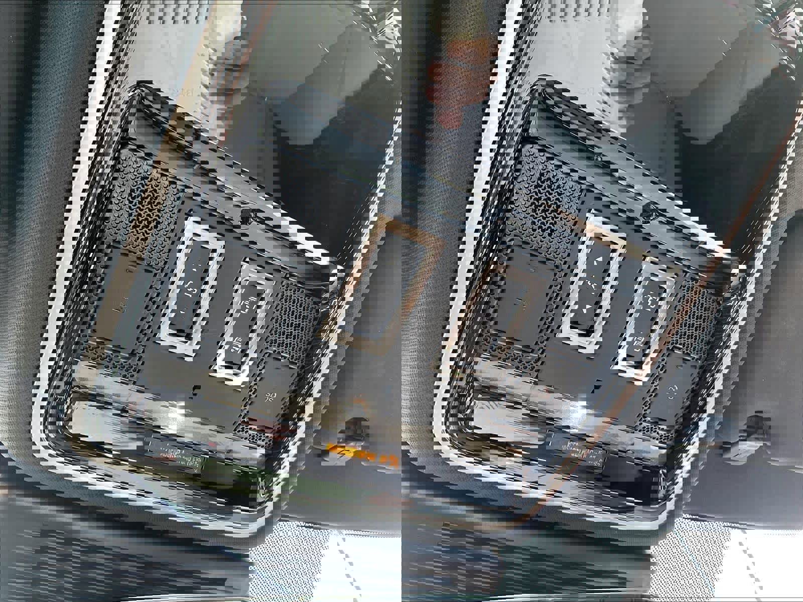 Used 2026 Land Rover Range Rover Velar Dynamic SE image 38