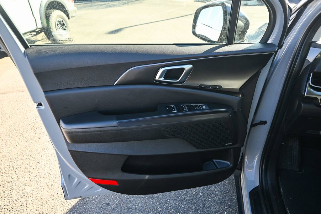 Used 2025 Kia Carnival SX Prestige image 20
