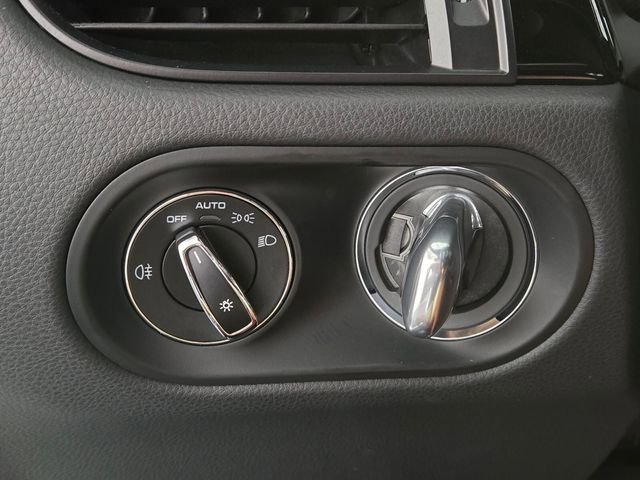 Used 2024 Porsche Macan image 39