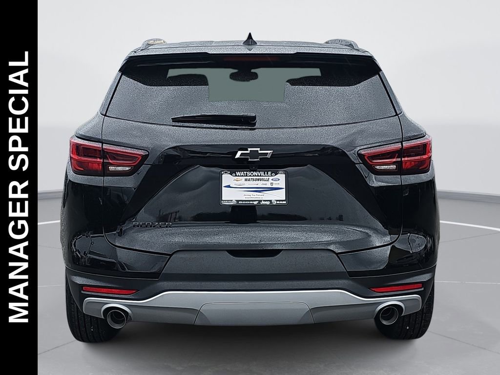 New 2025 Chevrolet Blazer LT w/ Convenience Package image 4