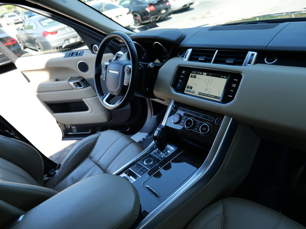 Used 2015 Land Rover Range Rover Sport HSE image 36