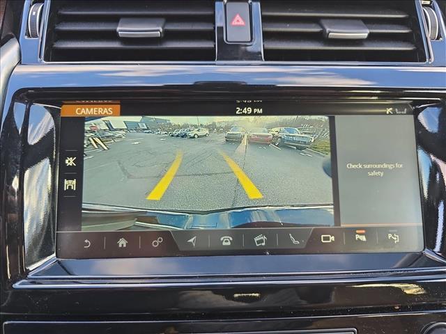 Used 2020 Land Rover Discovery HSE image 24