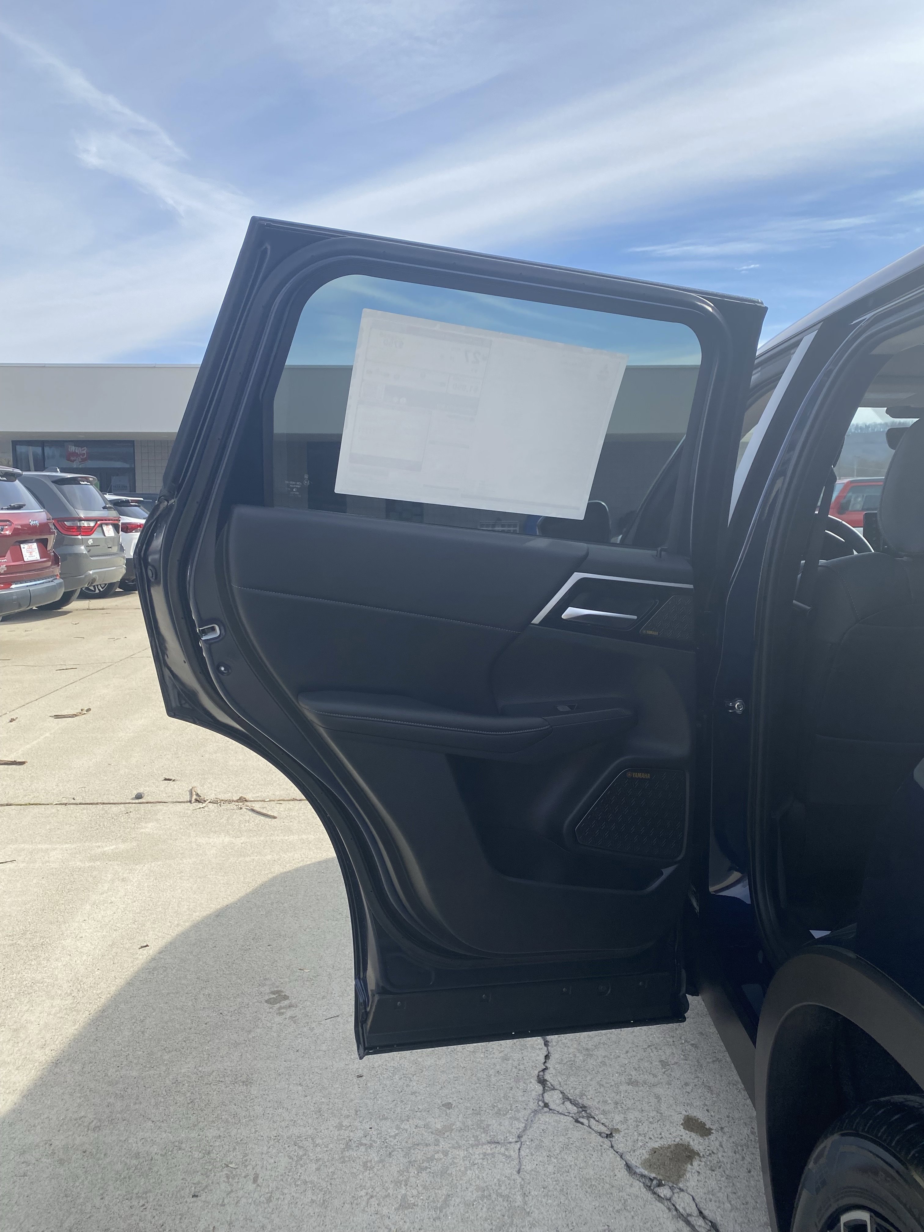 New 2026 Mitsubishi Outlander SE image 18