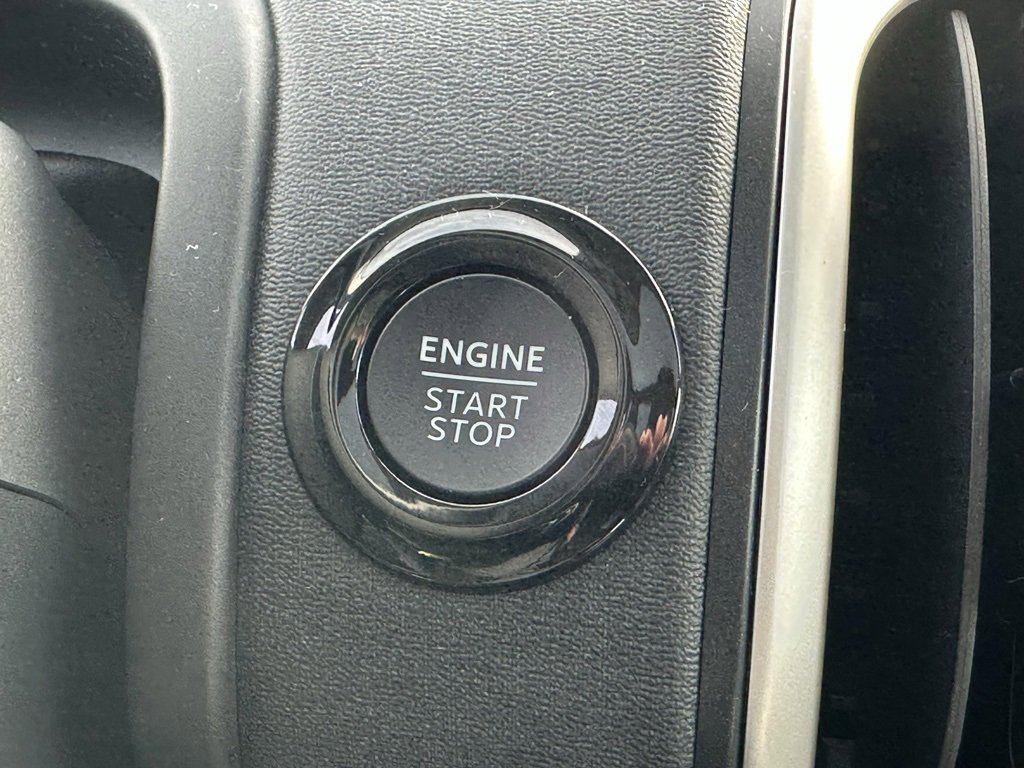 Used 2025 Ford Expedition Active image 35