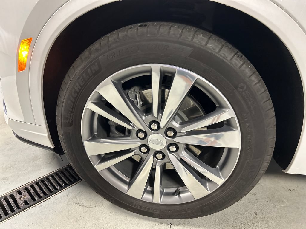 Used 2024 Cadillac XT6 Premium Luxury AWD/4WD image 9