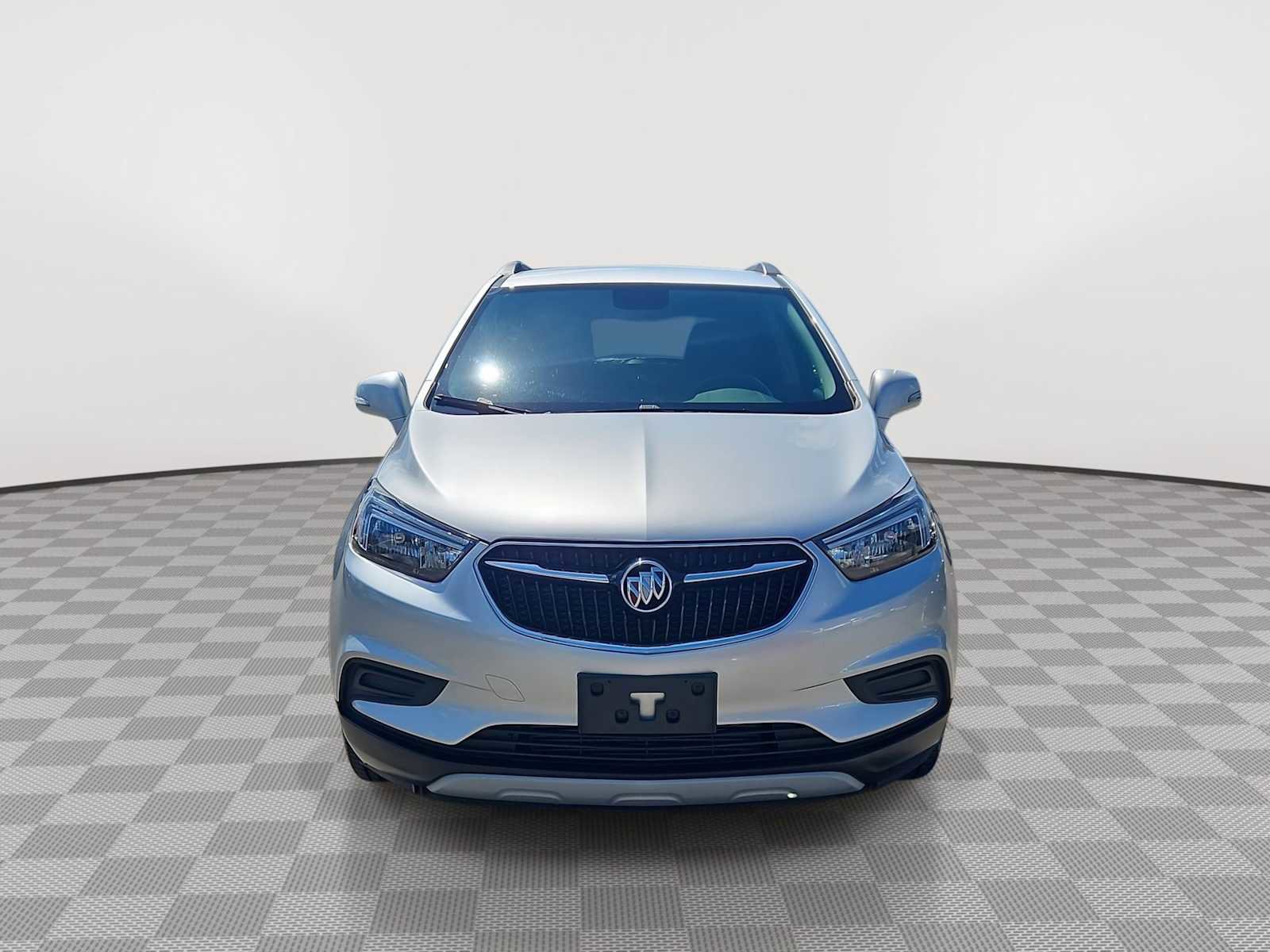 Certified 2018 Buick Encore Preferred FWD image 3
