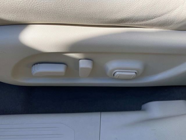 Used 2018 Nissan Murano SL w/ Moonroof Package image 15