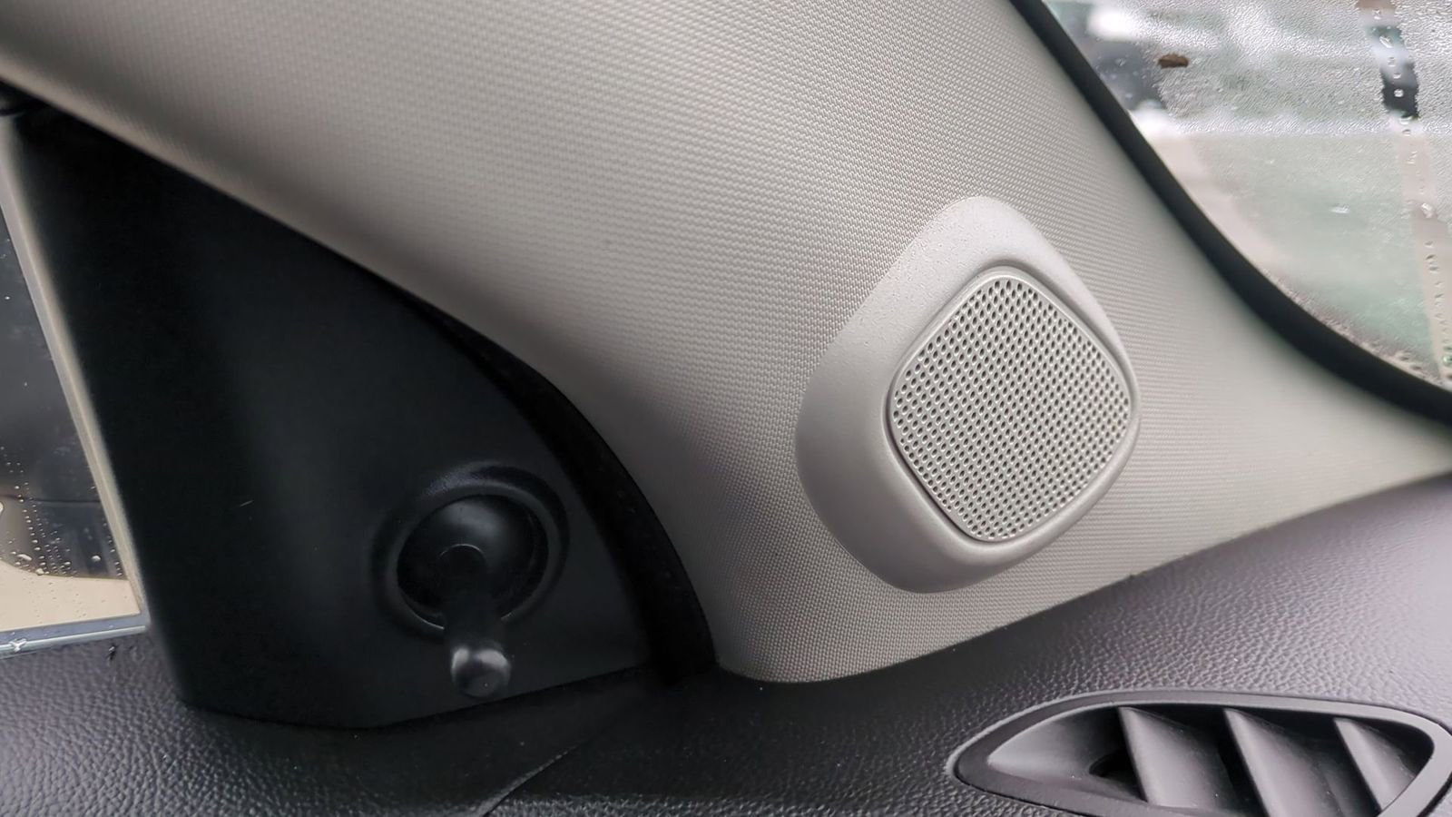 Used 2011 Chevrolet Cruze LS w/ Connectivity Package image 33