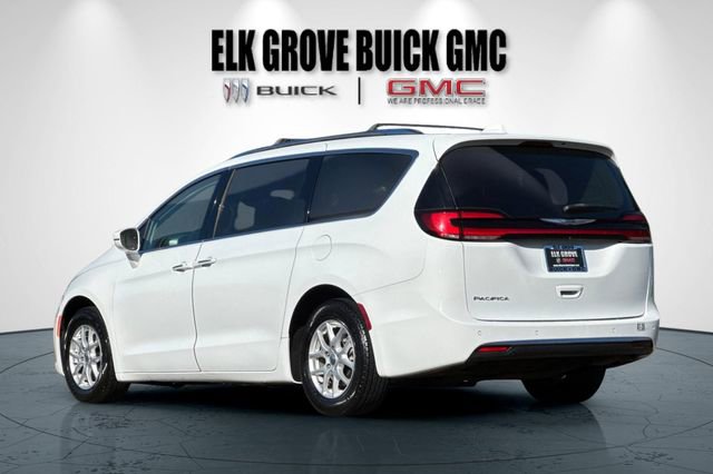 Used 2021 Chrysler Pacifica Touring-L FWD image 6