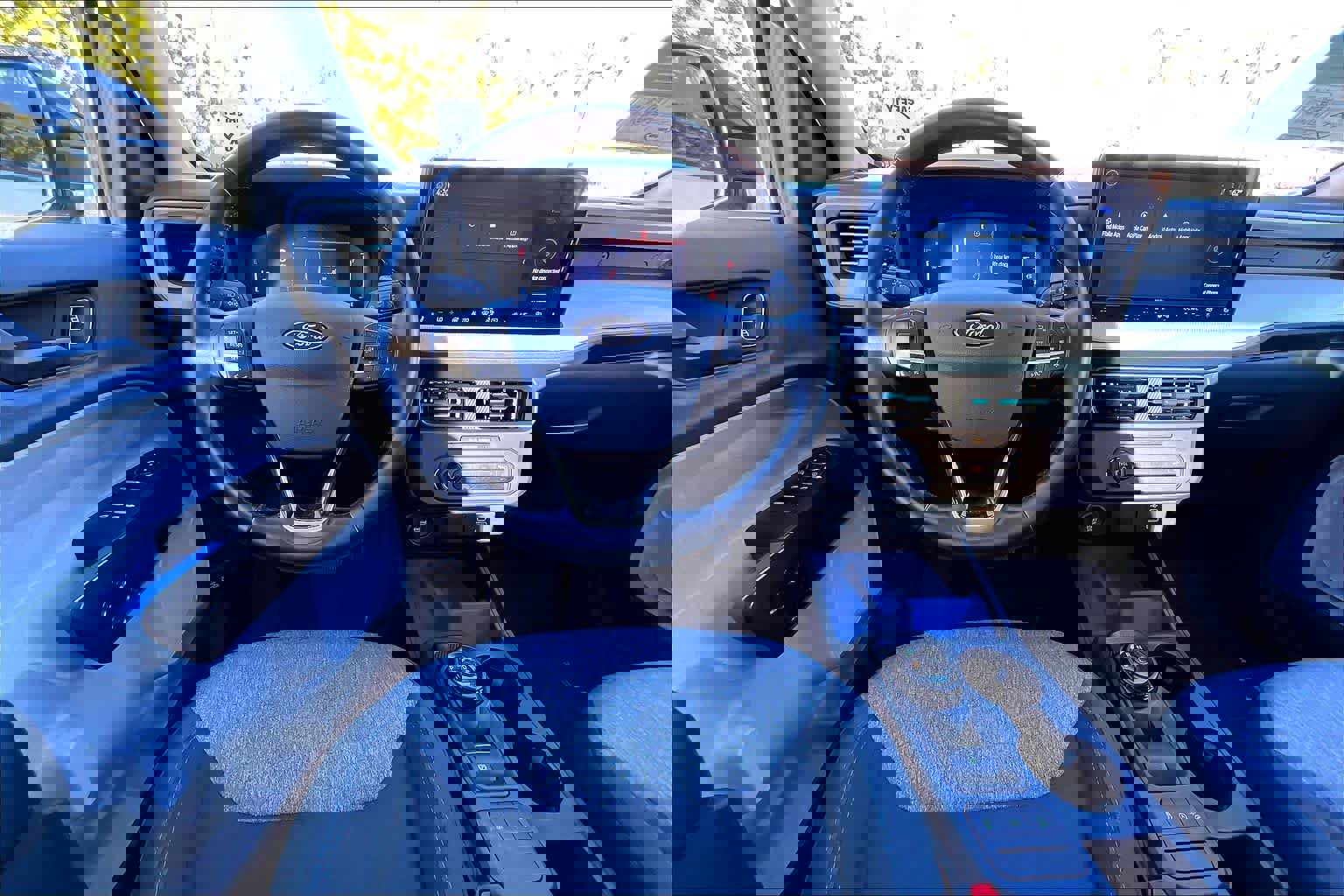 Used 2025 Ford Maverick XLT w/ XLT Luxury Package image 10