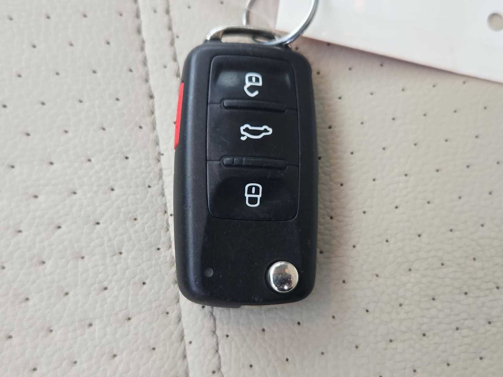 Used 2015 Volkswagen Passat 1.8T Limited Edition image 30