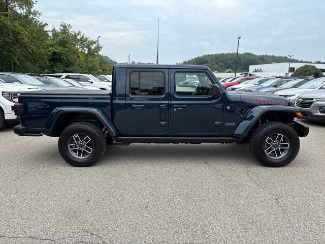 Used 2025 Jeep Gladiator Mojave AWD/4WD image 6