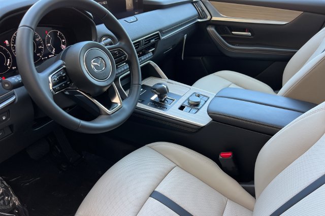New 2026 MAZDA CX-90 Plug-In Hybrid w/ Preferred AWD/4WD image 10