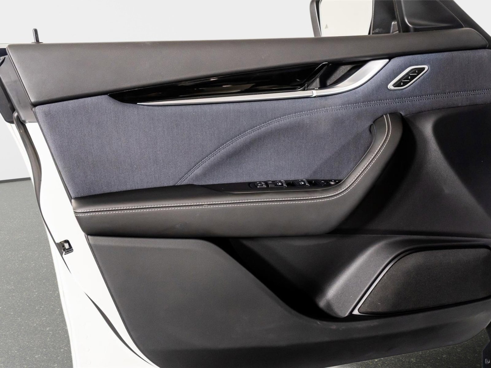 Used 2023 Maserati Levante GT image 46