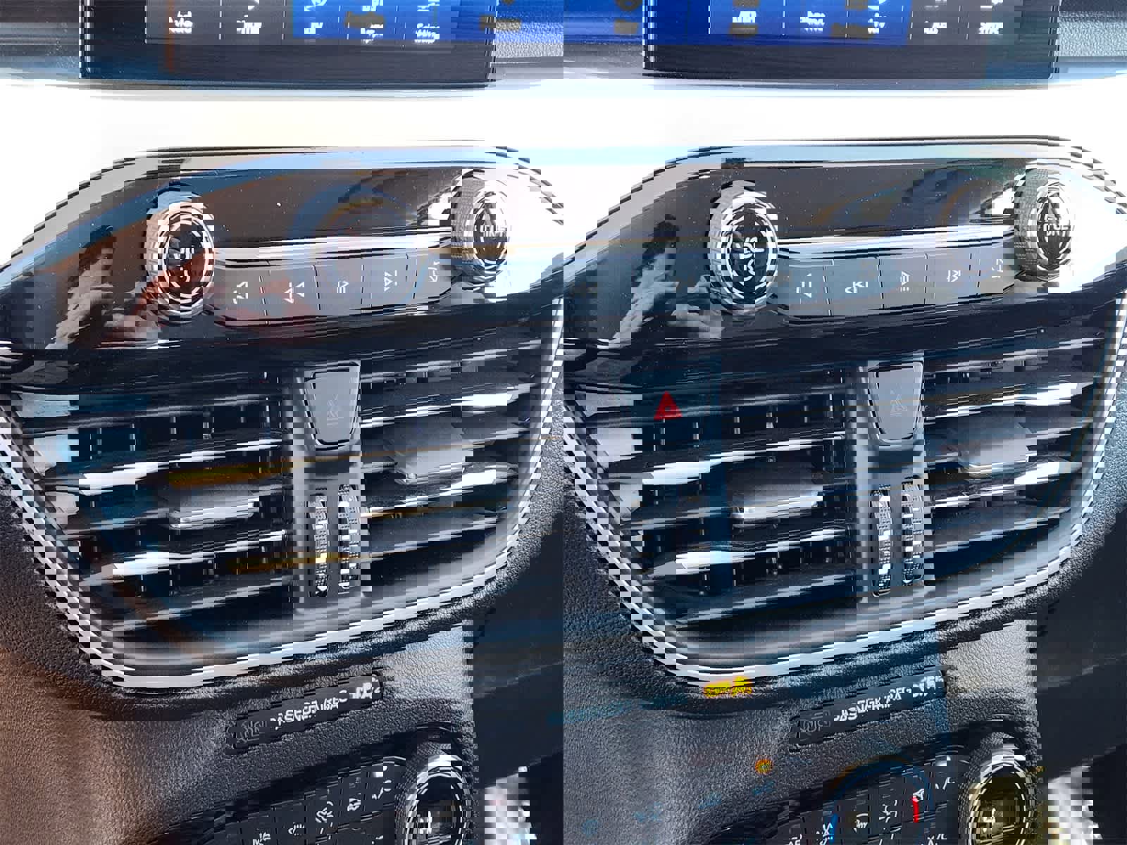 Used 2021 Ford Escape SEL image 19