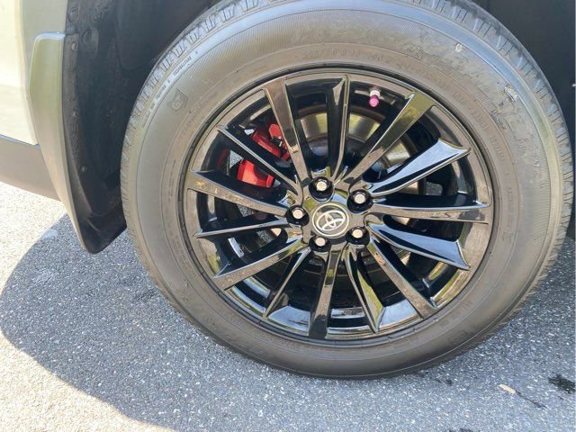 Used 2019 Toyota Highlander XLE image 7