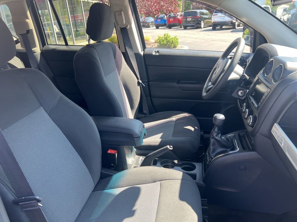 Used 2016 Jeep Compass Sport w/ Power Value Group image 17