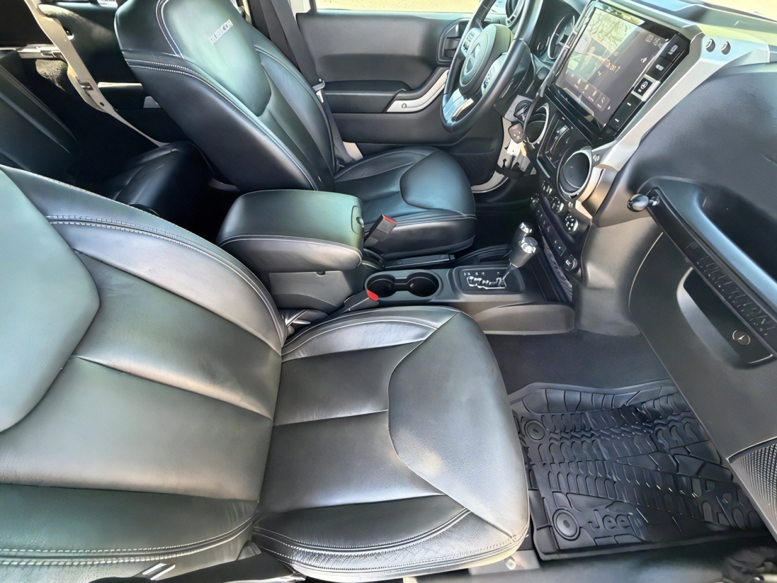 Used 2016 Jeep Wrangler Unlimited Rubicon image 10