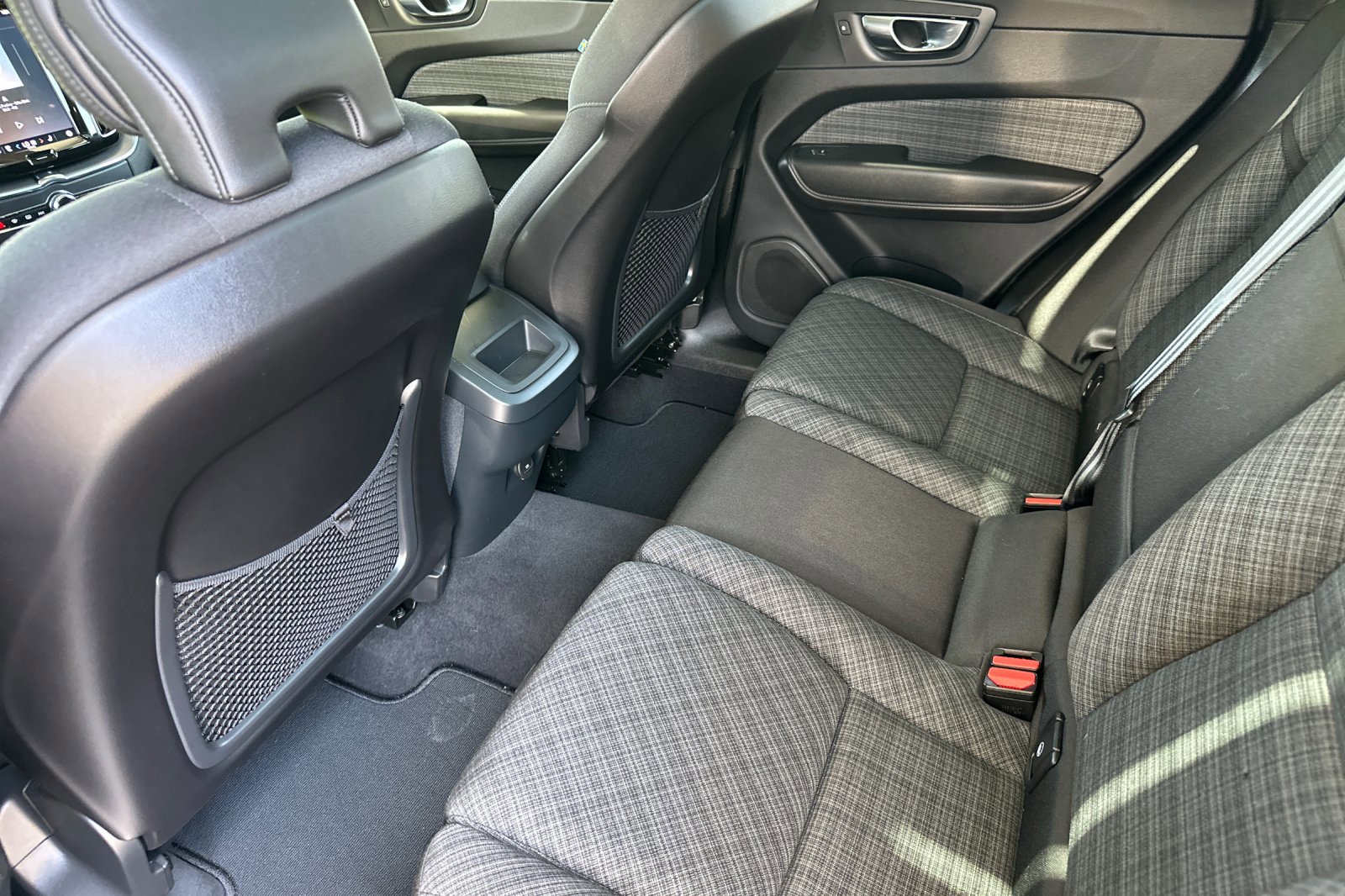 Certified 2025 Volvo XC60 B5 Core w/ Climate Package PRO image 13