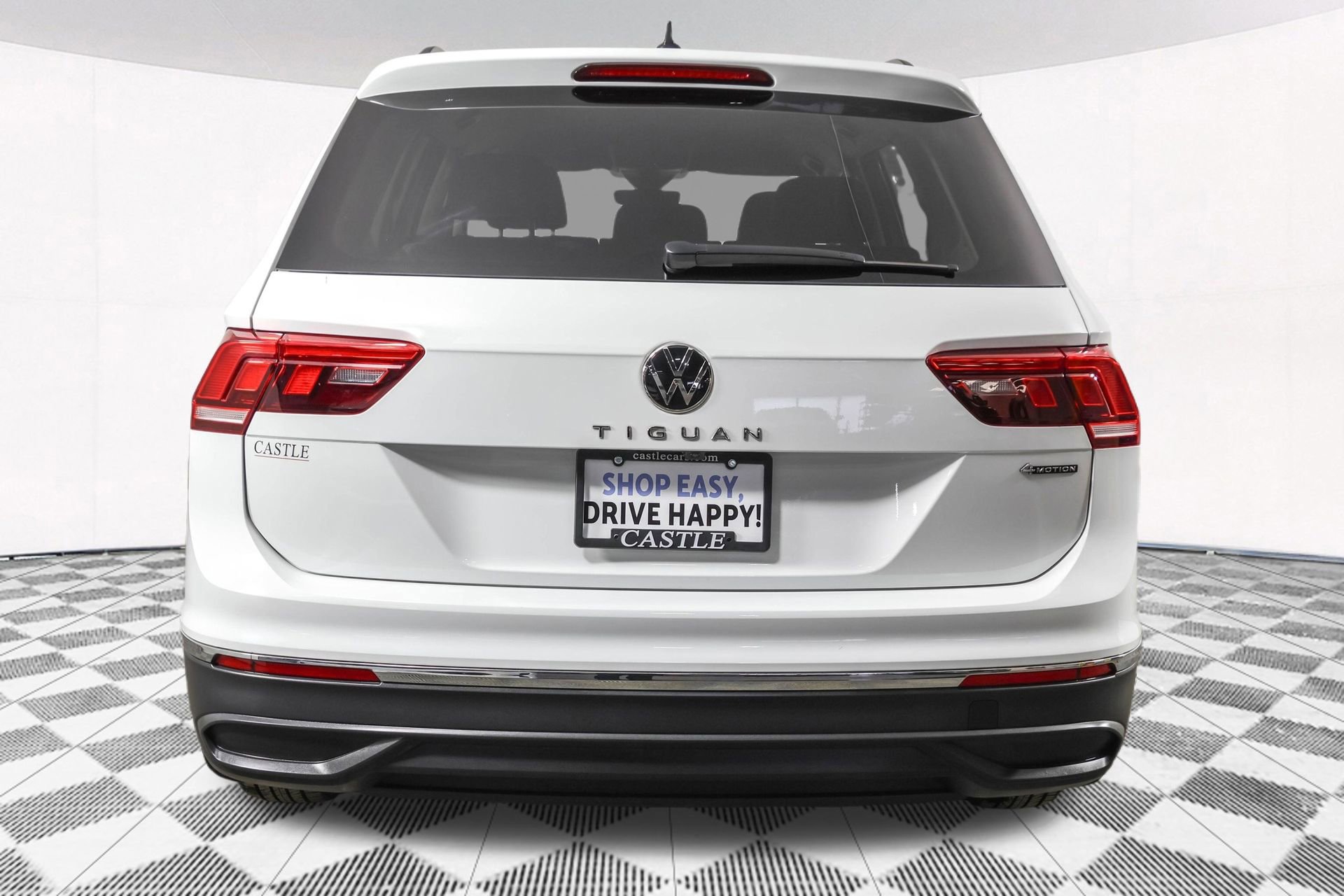Used 2024 Volkswagen Tiguan S image 16