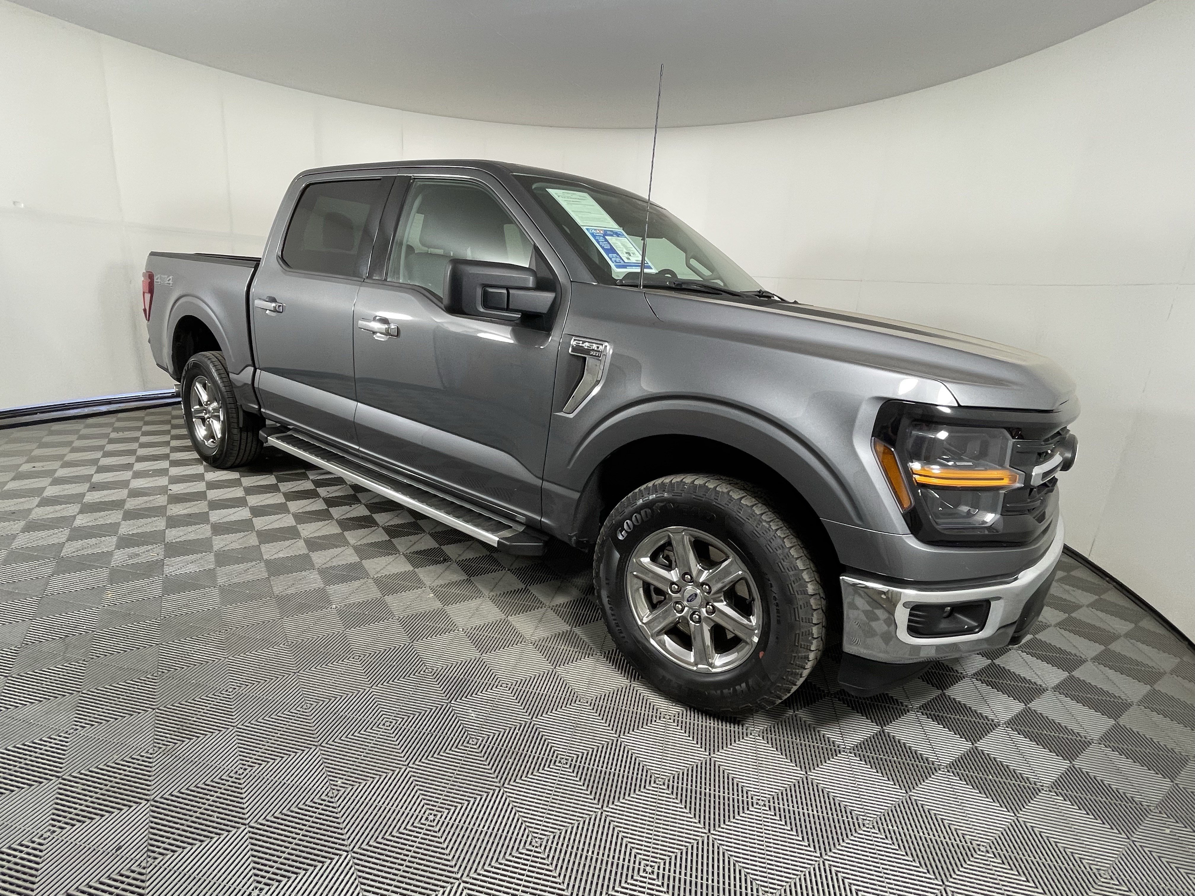 Used 2025 Ford F150 XLT w/ Equipment Group 301A Standard AWD/4WD image 7